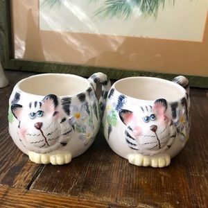 Set of 2 cat tea cups iridescent vintage cats